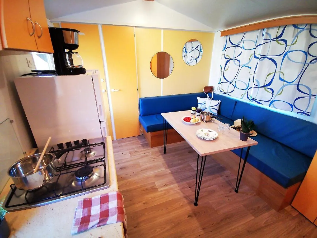 ***  Camping Le Coin Charmant Chauzon Frankrijk