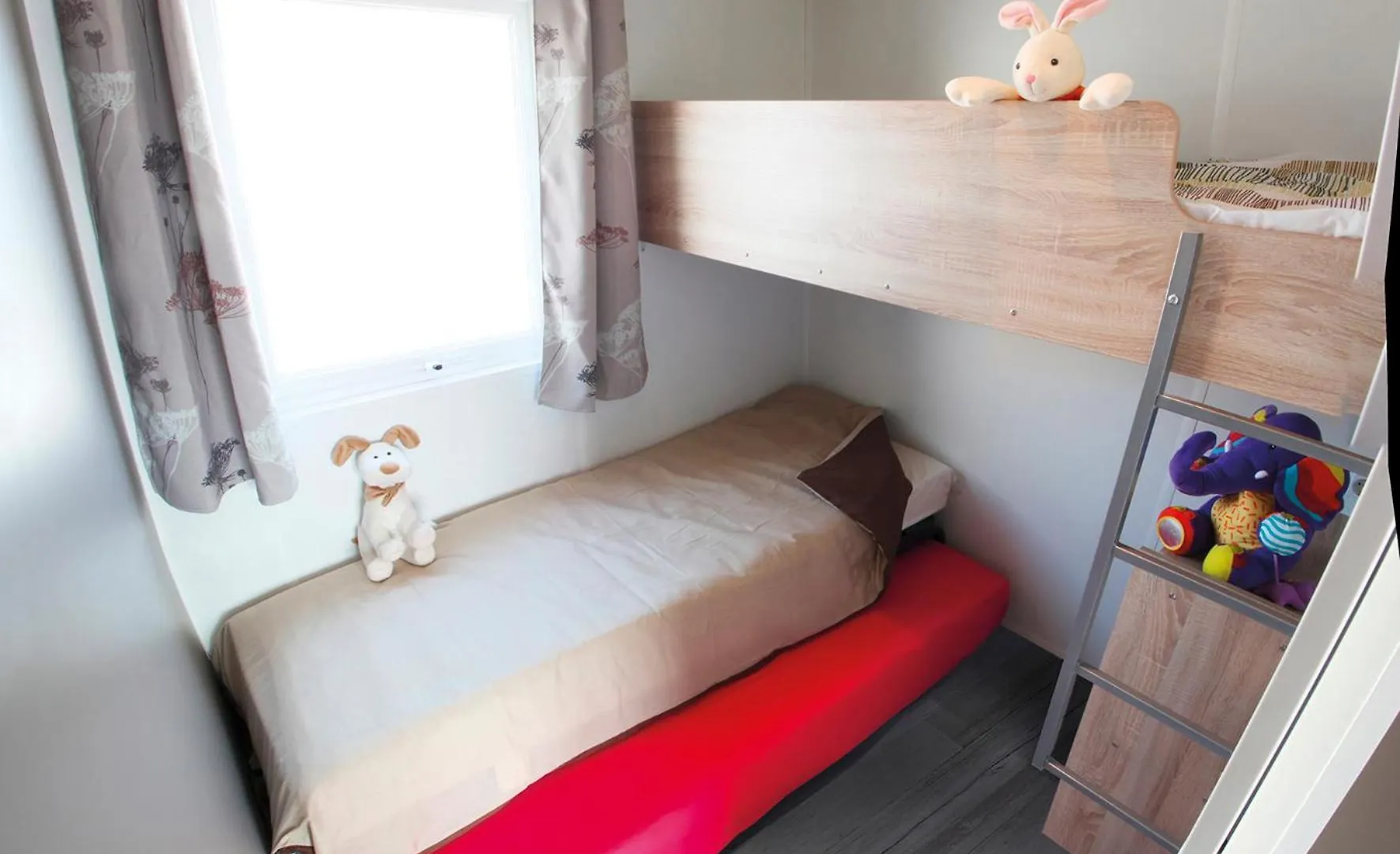 Camping Le Coin Charmant Chauzon Frankrijk