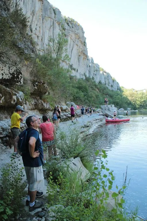 ***  Camping Le Coin Charmant Chauzon France